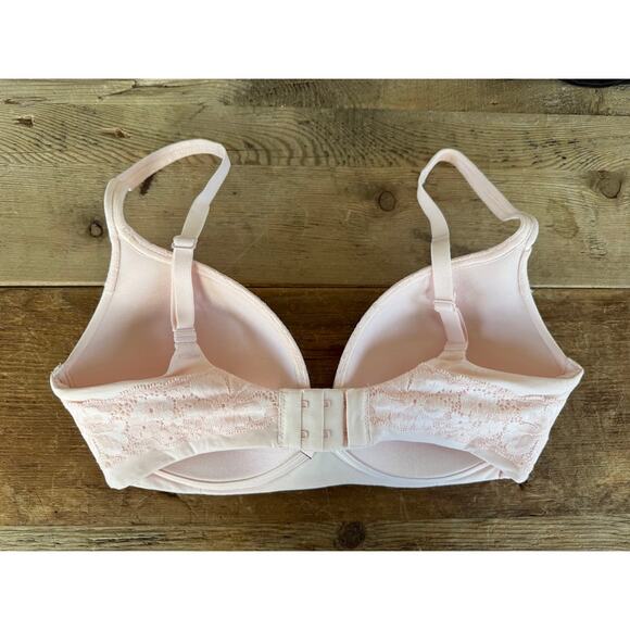 Victoria's Secret Purest Pink 32DD Body By Victoria Lightly Lined Wireless Bra - Picture 2 of 2